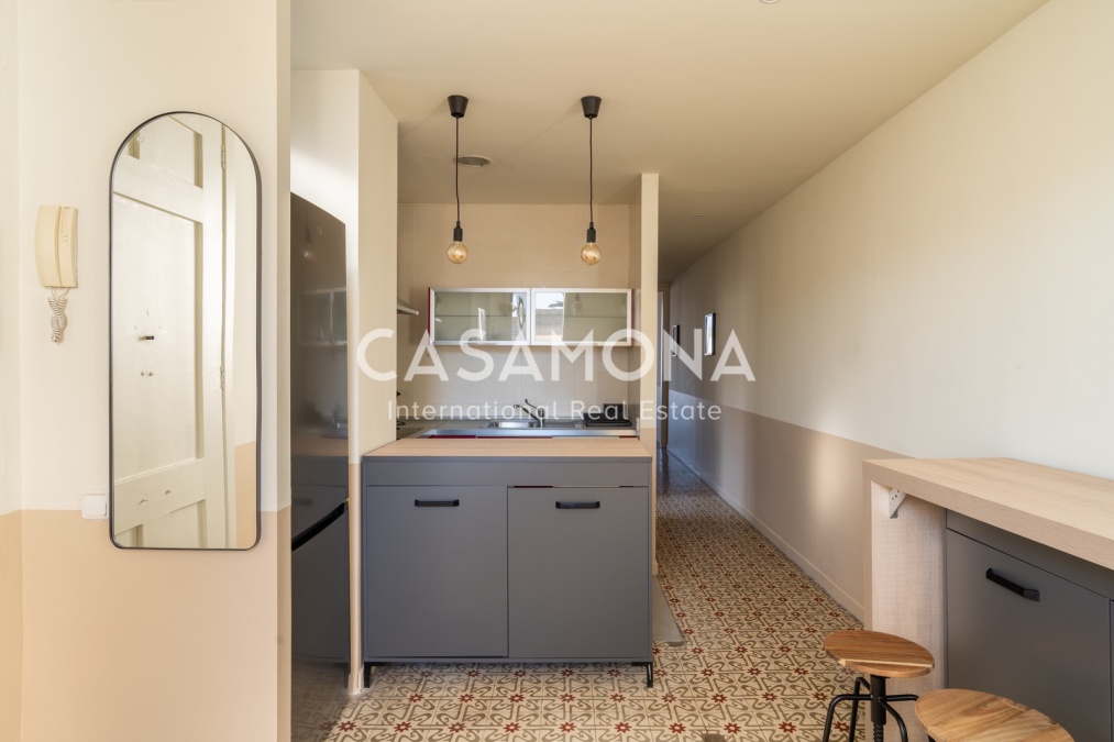 Stunning 1 Bedroom Apartment with Private Terrace in the Heart of Sant Antoni 