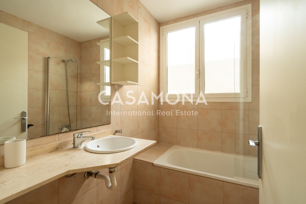 Impressionant apartament d'1 habitació amb terrassa privada al cor de Sant Antoni Impressionant apartament d'1 habitació amb terrassa privada al cor de Sant Antoni