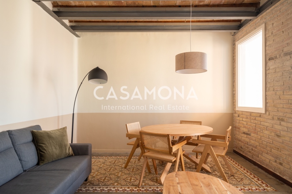 Stunning 1 Bedroom Apartment with Private Terrace in the Heart of Sant Antoni 