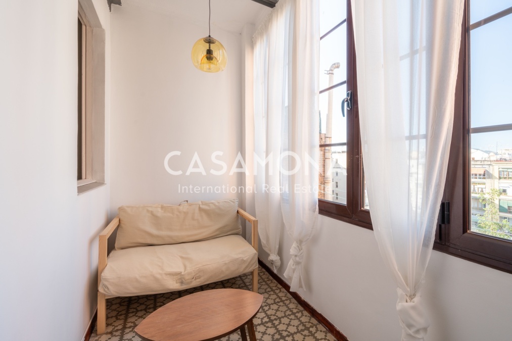 Stunning 1 Bedroom Apartment with Private Terrace in the Heart of Sant Antoni 