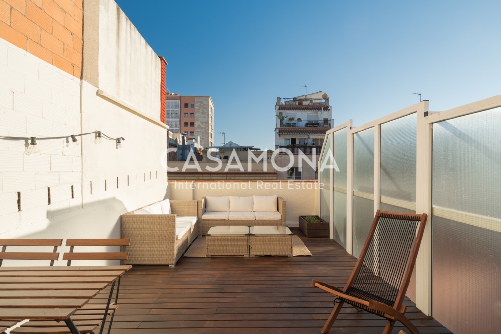 Stunning 1 Bedroom Apartment with Private Terrace in the Heart of Sant Antoni 