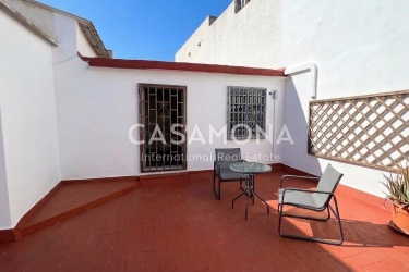 Élégant penthouse 1 chambre avec ascenseur et terrasse commune au cœur du Gòtic