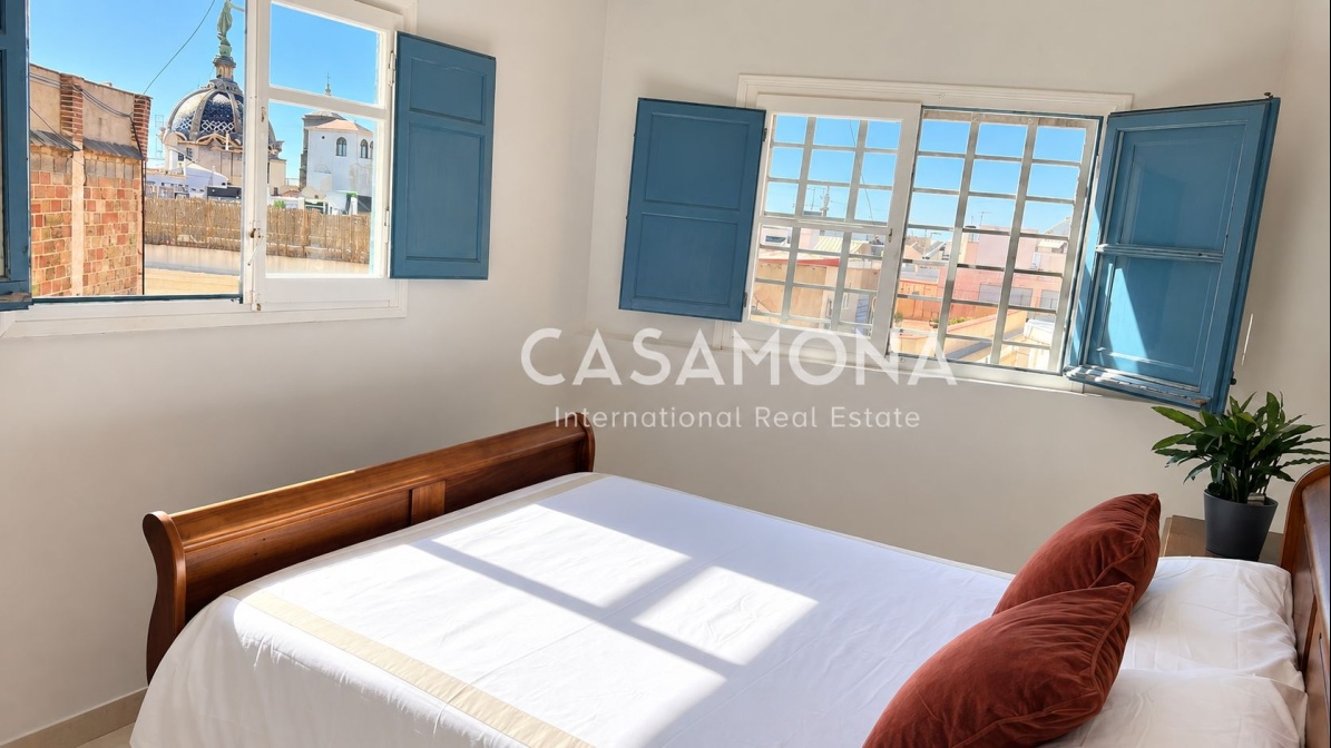 Elegante ático de 1 dormitorio con ascensor y terraza comunitaria en el corazón del Gòtic Elegante ático de 1 dormitorio con ascensor y terraza comunitaria en el corazón del Gòtic