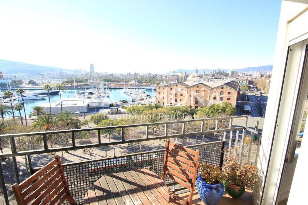 Vue imprenable sur le Port Vell depuis ce lumineux appartement de 2 chambres Vue imprenable sur le Port Vell depuis ce lumineux appartement de 2 chambres