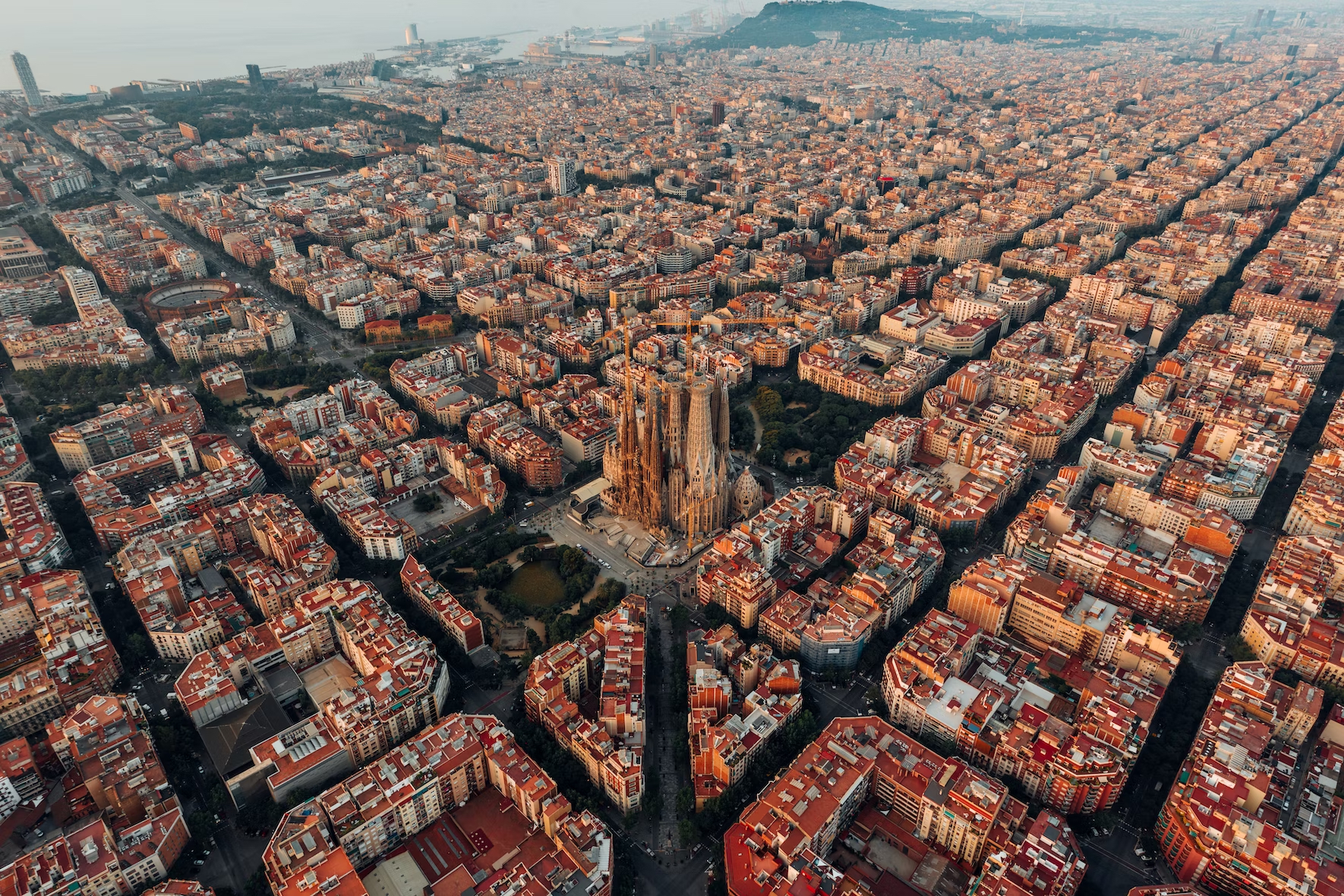 Property Owners: Discover the 6 Winning Advantages of Choosing Casamona for Your Barcelona Sale! 6 Property Owners: Discover the 6 Winning Advantages of Choosing Casamona for Your Barcelona Sale!